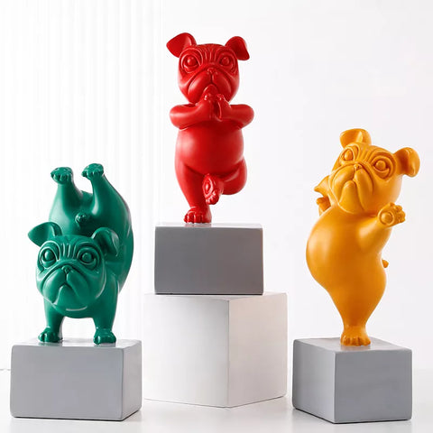 Fröhliche Bulldoggen-Skulpturen - Verspielte Dekoration für Zuhause