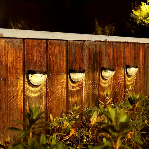 SolarGlow Halbrunde LED-Zaunbeleuchtung – Elegant und Nachhaltig