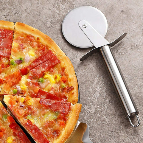Edelstahl Pizzaschneider – Effizientes und Stilvolles Küchenwerkzeug für Perfekte Stücke