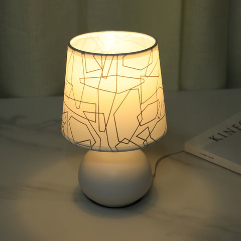 Geometrische Stil Tischlampe - Modern und Gemütlich