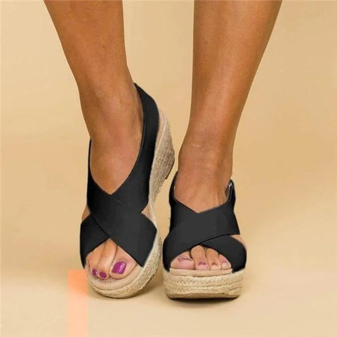 Schicke Keil-Sandalen mit gekreuzten Riemen – Bequemer Sommerstil