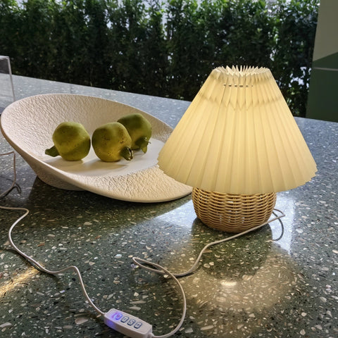 Bambus Geflochtene Tischlampe - Stilvolles und Raffiniertes Design