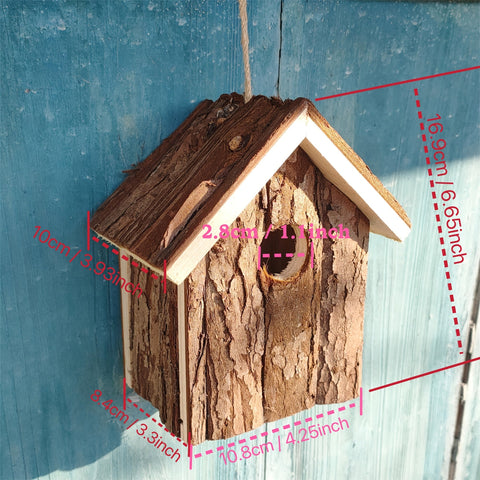 Rustikales Holzvogelhaus – Gemütliches Zuhause für Gartenvögel
