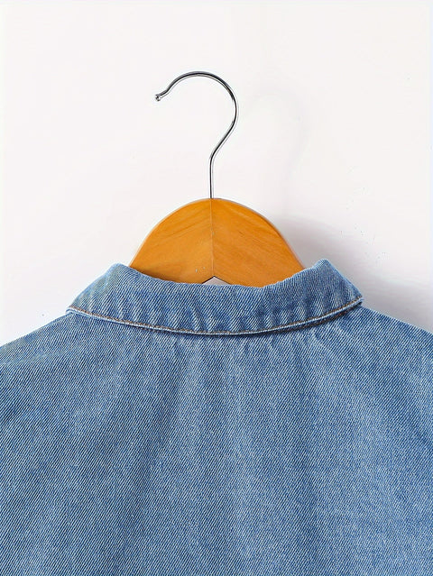 Lässige Ripped Denim Jacke und Hose Set – Perfekt für Abenteurer-Jungen