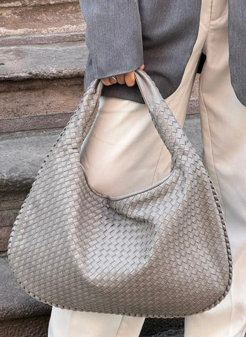 Schicke Gewebte Schultertasche - Für einen Eleganten Look