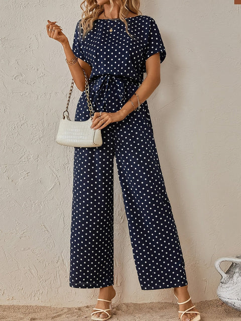 Gepunkteter Jumpsuit mit Taillengürtel – Perfekt für Sommerabenteuer und lässige Ausflüge