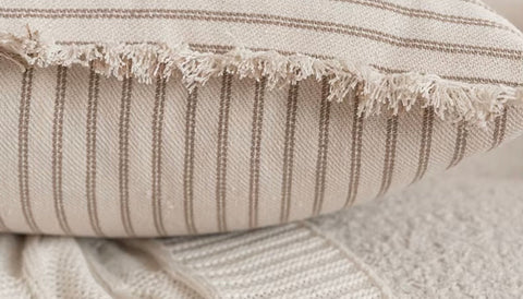 Jacquard Kissenbezug mit Fransen – Zeitlos und Komfortabel
