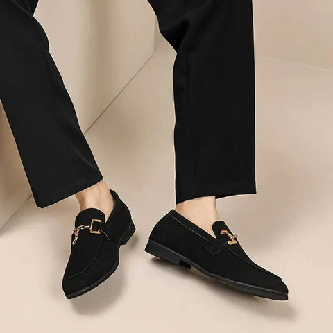 Nero - Wildleder Slipper mit Metallverschluss