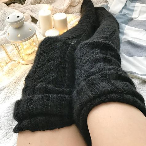Trendige Over-the-Knee Socken - Bequeme Socken für den Winter