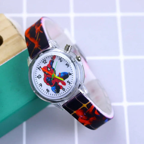 Leuchtende Kinderuhr – Erhältlich in Spider-Man und Frozen Designs