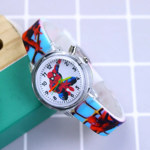 Leuchtende Kinderuhr – Erhältlich in Spider-Man und Frozen Designs
