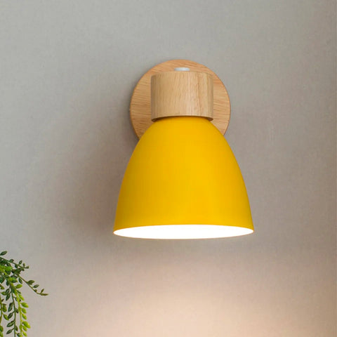 Helga Holz Wandleuchte – Skandinavisches Design für stilvolle Beleuchtung