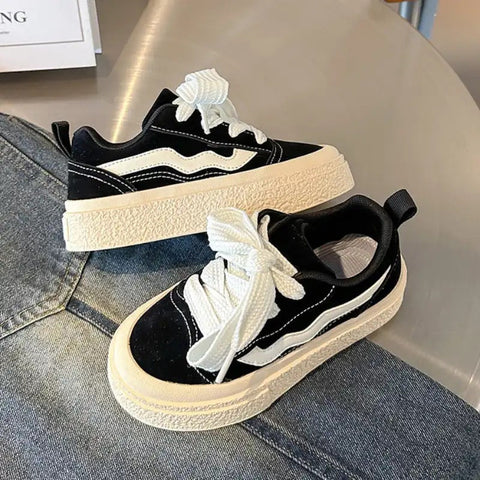 Verspielte Kinder Sneakers - Komfort und Stil bei jedem Schritt