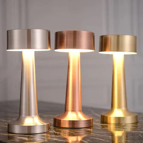 AuraLux Tischlampe – Modern, Minimalistisch und Dimmbat