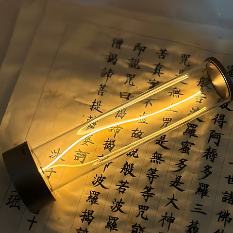 LumièreTube Tischlampe - Minimalistisches Design mit 3 Dimmstufen
