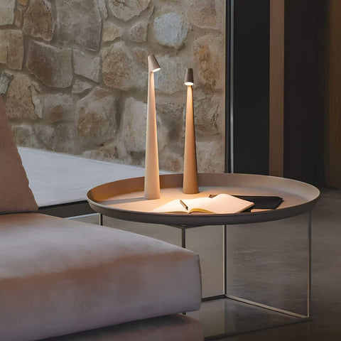 Nordic Elegance Stehlampe - Stilvolle und Dimmbare Beleuchtung für Modernes Interieur