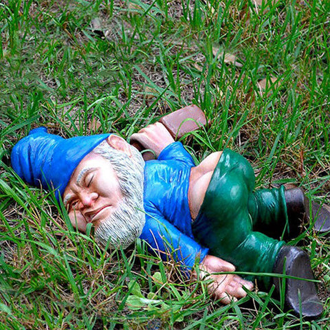 Fauler Larry Gartenzwerg – Der Schlafmütze im Garten