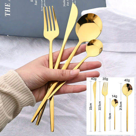 Goldenes Luxus Besteckset - Für eine Elegante Tischdekoration