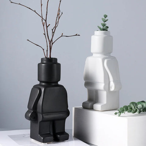 Kreative Robotervase - Verspielte Dekoration für Zuhause
