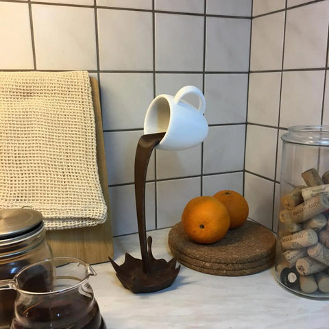 Kreativ Umgekipptes Tässchen - Verspielte Dekoration für Zuhause