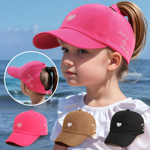 Verstellbare Baseballmütze für Kinder – Herzstickerei und Atmungsaktiver Komfort