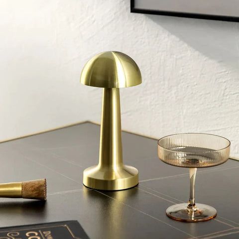 AuraLux Tischlampe – Modern, Minimalistisch und Dimmbat