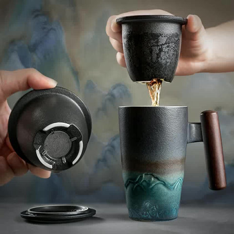Handgemachte Keramische Teetasse mit Sieb – Authentisches Design und Praktische Anwendung