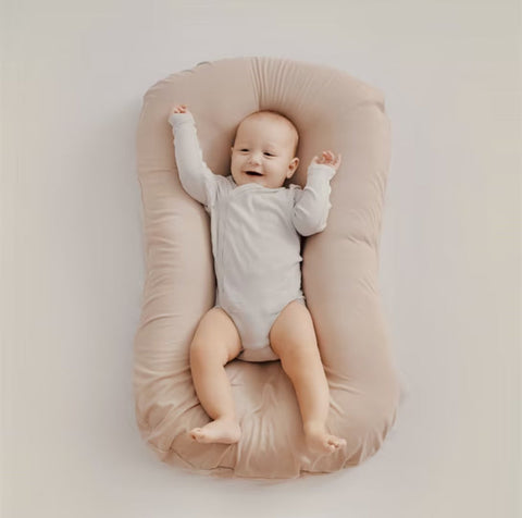 Vielseitiges Orthopädisches Baby Kissen – Weiche & Atmungsaktive Unterstützung