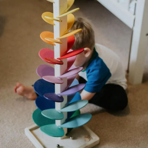 Regenbogen Holzbaum Spielzeug – Lehrreicher und natürlicher Spielspaß