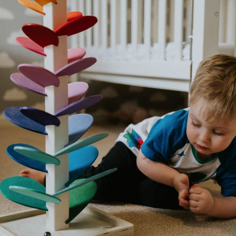 Regenbogen Holzbaum Spielzeug – Lehrreicher und natürlicher Spielspaß