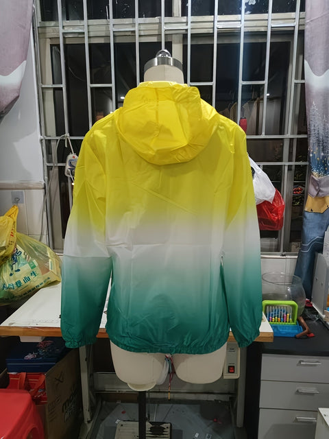 Leichte Kapuzen-Sommerjacke für Damen – Atmungsaktiv und Schutz für Outdoor-Aktivitäten