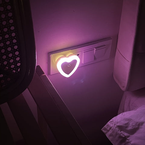 HeartGlow LED Nachtlampe - Intelligente Dämmerungs-zu-Dämmerungs Nachtbeleuchtung