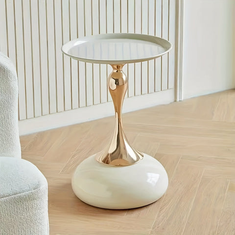 Ningqin Gold-Weißer Beistelltisch – Kompaktes und Elegantes Design