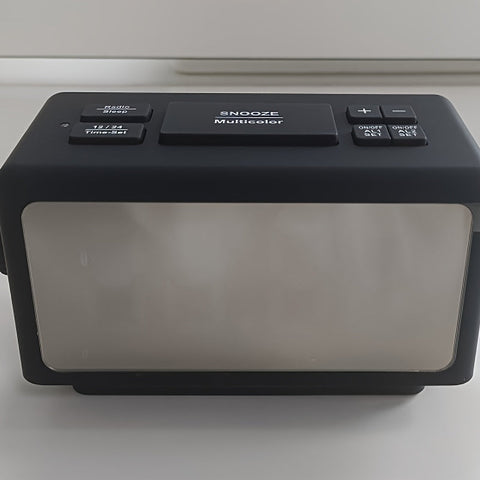 RGB Spiegelwecker mit LED-Display und Radiofunktion – Trendy Wecker für dein Zimmer