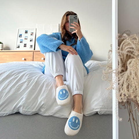 Smiley Komfort Hausschuhe – Für eine fröhliche und warme Atmosphäre