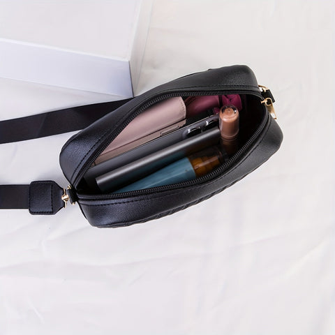 Elegante Leichte Damenhandtasche – Gestreift und Gepolstert mit Goldfarbenen Beschlägen