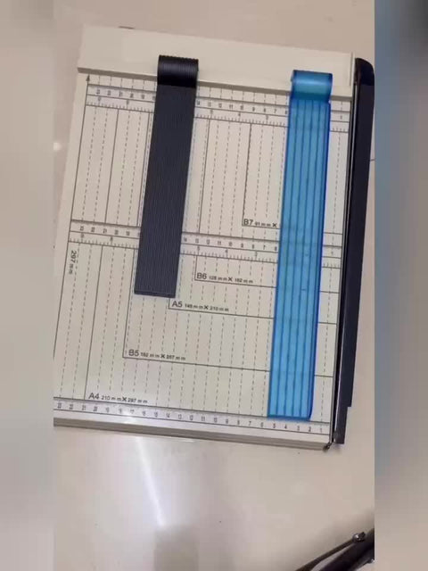 ProCut A4 Papiermesser – Präzises Schneiden in einer fließenden Bewegung