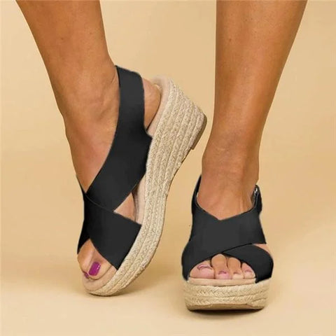 Schicke Keil-Sandalen mit gekreuzten Riemen – Bequemer Sommerstil