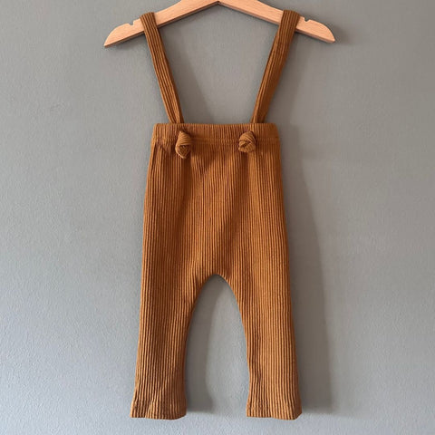 Gemütliche Baby-Ribbroek - Bequem und Stilvoll für die Kleinen