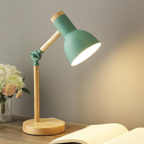 Moderne Verstellbare Schreibtischlampe – Skandinavisches Design für einen Gemütlichen Arbeitsplatz