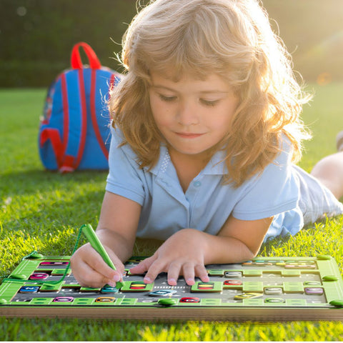 Kleinkind Parkplatz Labyrinth - Lernen und Spielen mit Buchstaben
