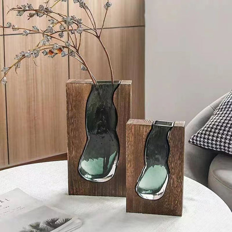 Elegante Glasvase mit Holzfuß - Stilvolle Dekoration für jeden Raum