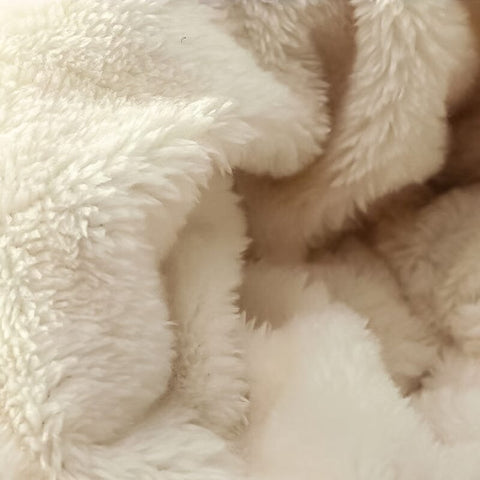 Strickmütze mit integrierter Schal – 2-in-1 Design
