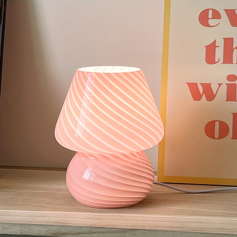 Gestreifte Tischlampe - Stimmungsvolles und Zeitloses Design