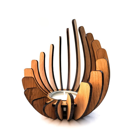 Bohemian Lotus Teelichthalter – Handgefertigtes Schichtenholzdesign