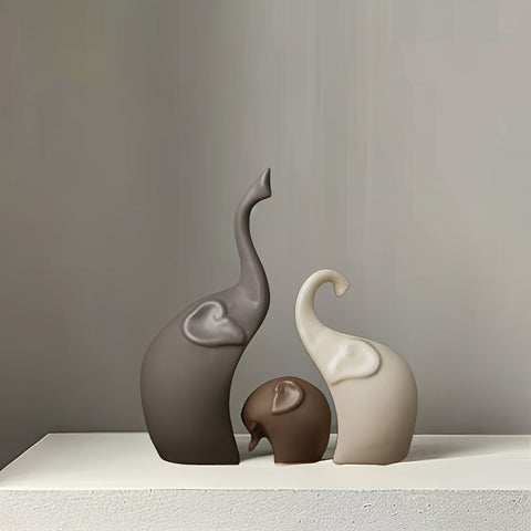 Set aus 3 Keramischen Elefantenfiguren – Moderne Matte Dekoration für Wohnzimmer oder Büro