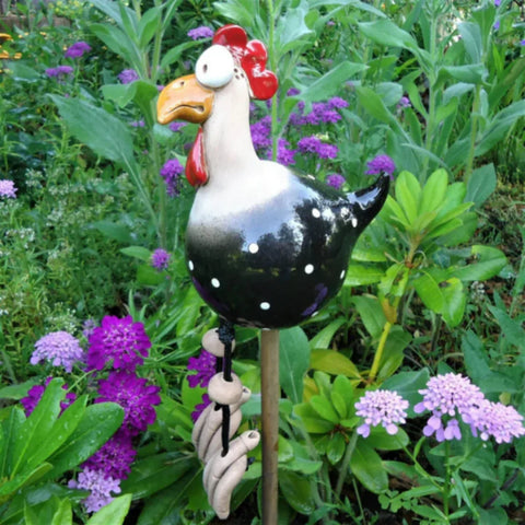 Verspielte Gartenhühner Dekoration - Fröhliche Außenaccessoires