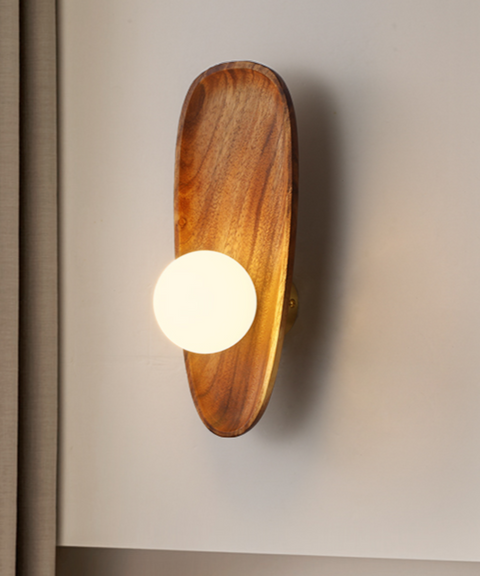 Minimalistische Wandleuchte - Holz und Stimmungslicht