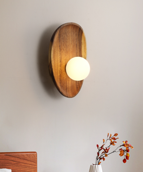 Minimalistische Wandleuchte - Holz und Stimmungslicht