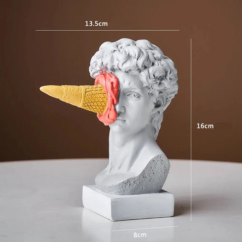 Statue mit Eis - Verspielte Dekoration für Zuhause